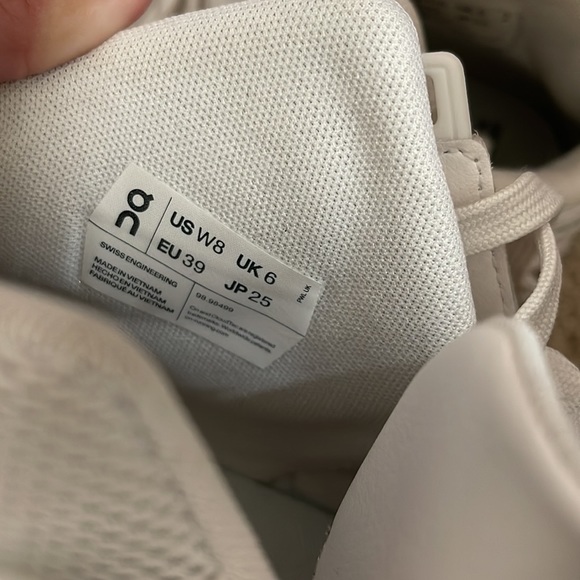 Roger clubhouse mid sneakers  Size USW8 All white Used - Picture 8 of 9